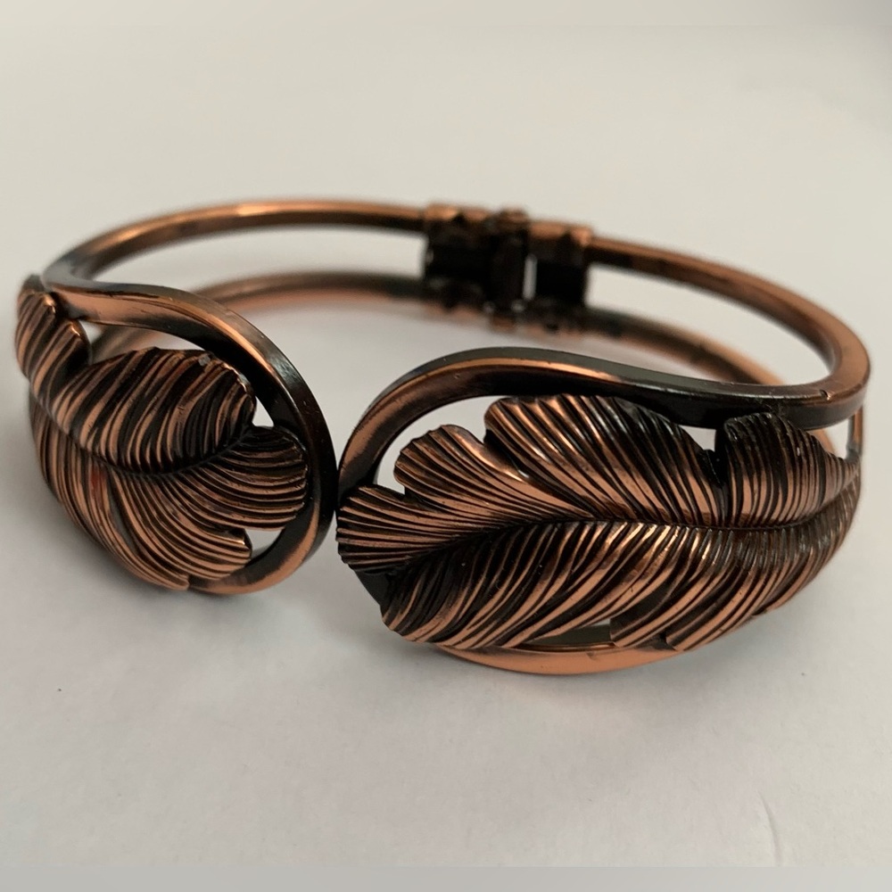 EUC vintage COPPER double feathers cuff bracelet